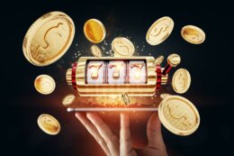 Slots,Online,,Playing,777,On,A,Smartphone,,Gambling,,Betting,,Casino,
